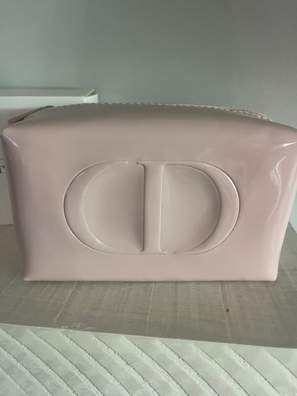 Dior Light Pink Patent Cosmetic Case with Raised CD Logo - Picture 2 of 7